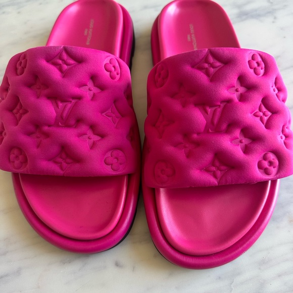 Louis Vuitton Pool Pillow Flat Comfort Mule - Picture 3 of 7